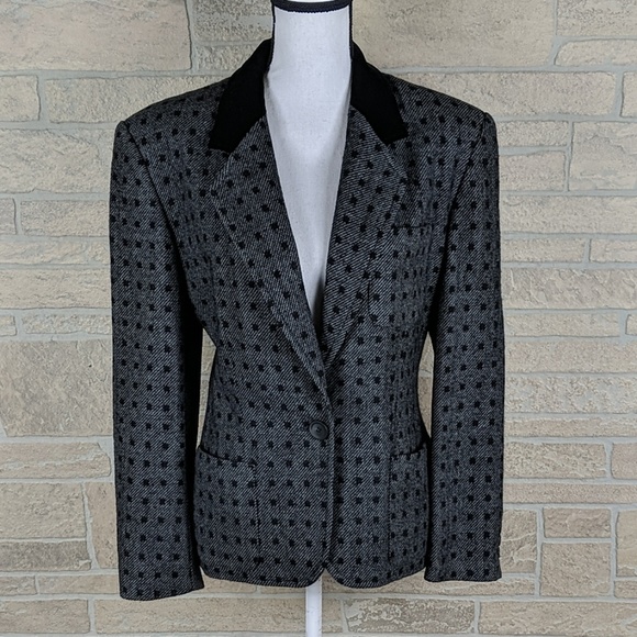 Stunning Escada Wool Blazer Velvet Collar Size 40 - Picture 1 of 8